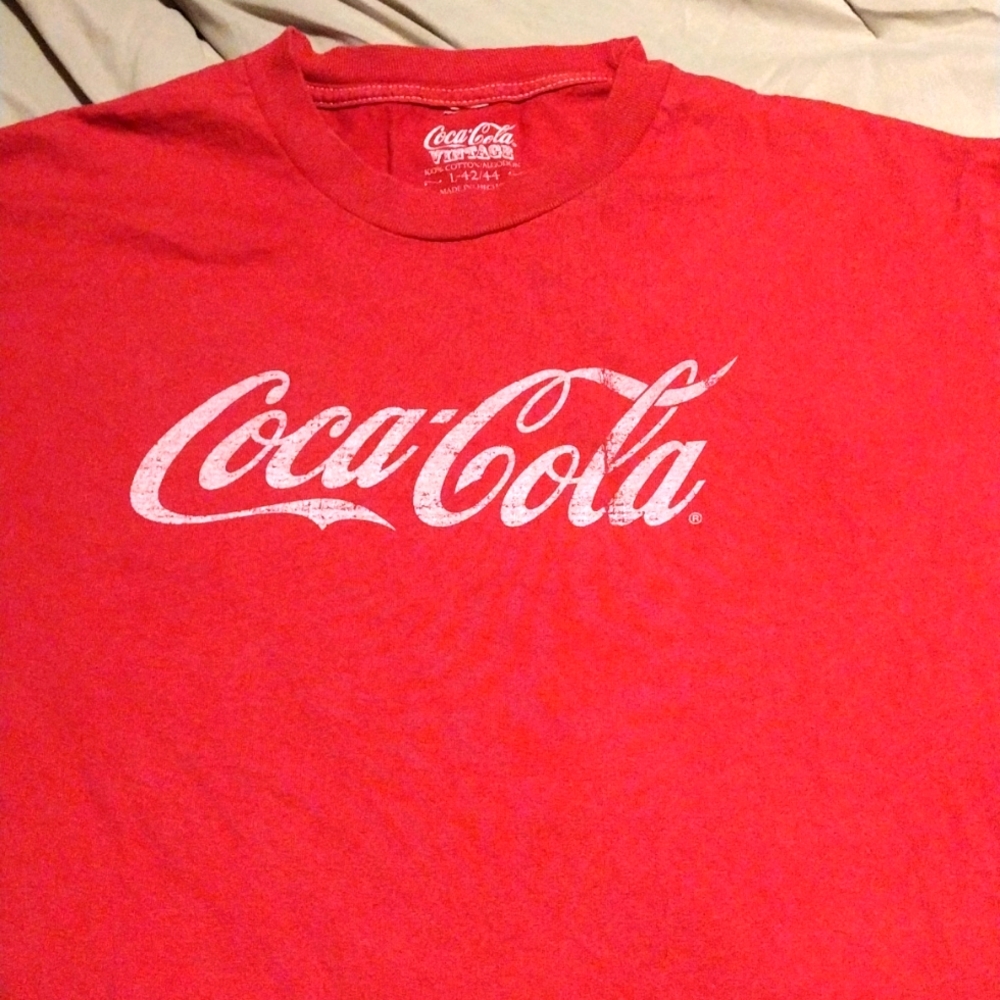 *3/$20 CLOSET CLEAN OUT BUNDLE DEAL* Vintage Coca Cola T-shirt Large